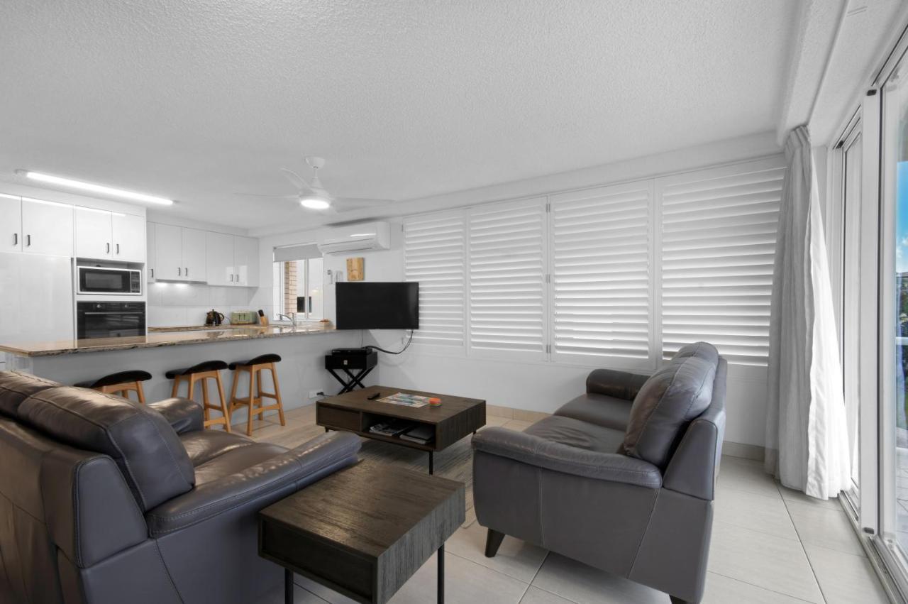 Capeview Apartments - Right On Kings Beach Caloundra Exteriör bild