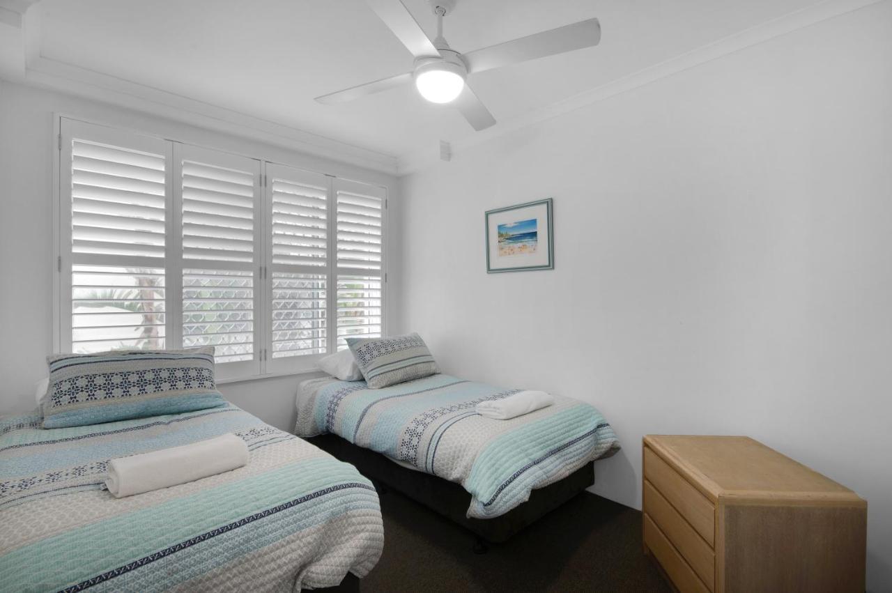 Capeview Apartments - Right On Kings Beach Caloundra Exteriör bild
