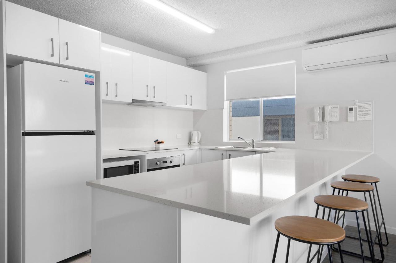Capeview Apartments - Right On Kings Beach Caloundra Exteriör bild