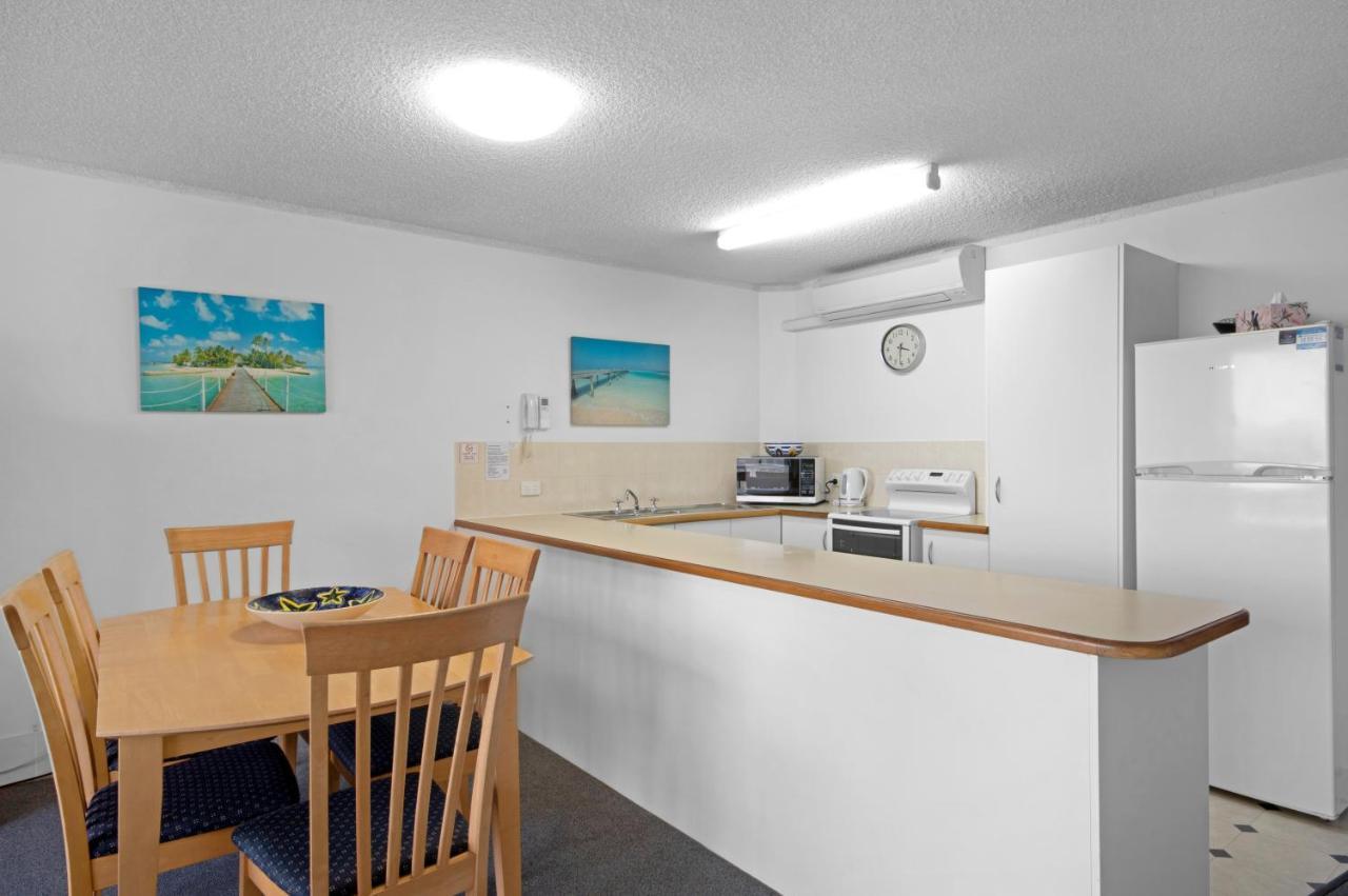 Capeview Apartments - Right On Kings Beach Caloundra Exteriör bild