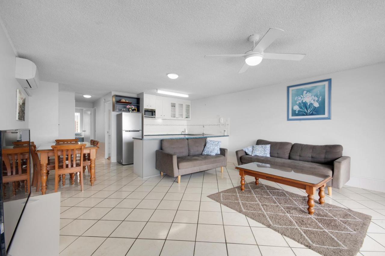 Capeview Apartments - Right On Kings Beach Caloundra Exteriör bild