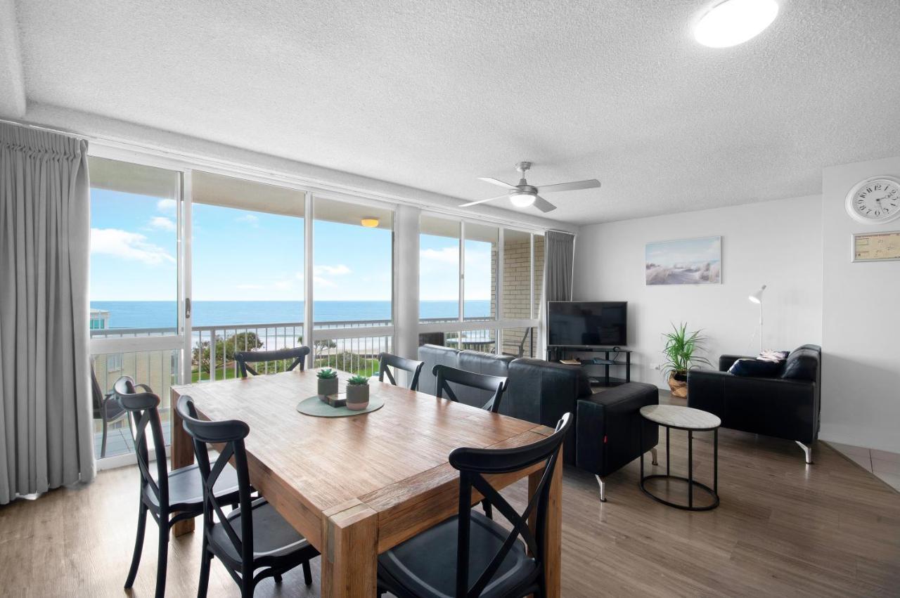 Capeview Apartments - Right On Kings Beach Caloundra Exteriör bild