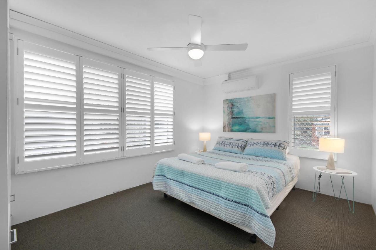 Capeview Apartments - Right On Kings Beach Caloundra Exteriör bild