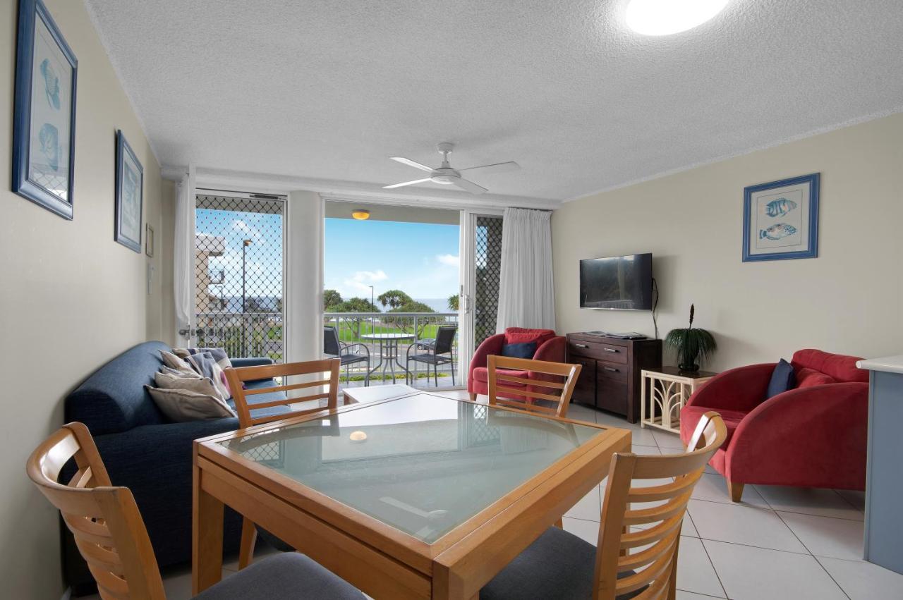 Capeview Apartments - Right On Kings Beach Caloundra Exteriör bild