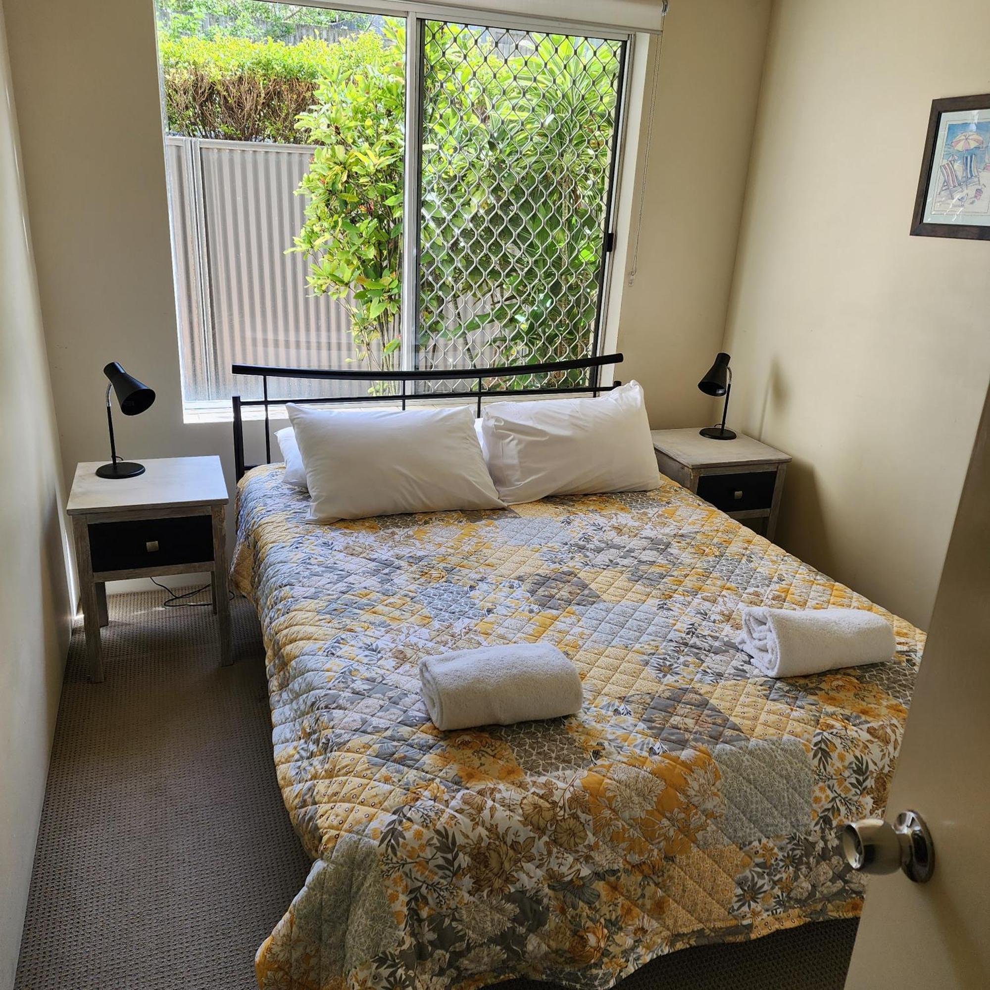 Capeview Apartments - Right On Kings Beach Caloundra Exteriör bild